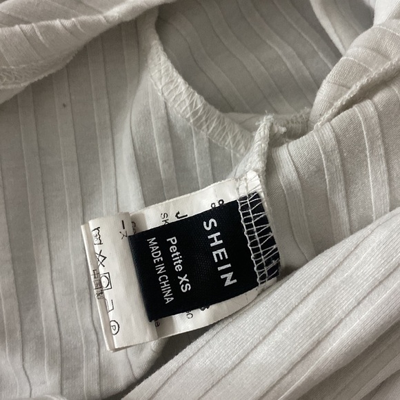 💛white crop top - Picture 2 of 2